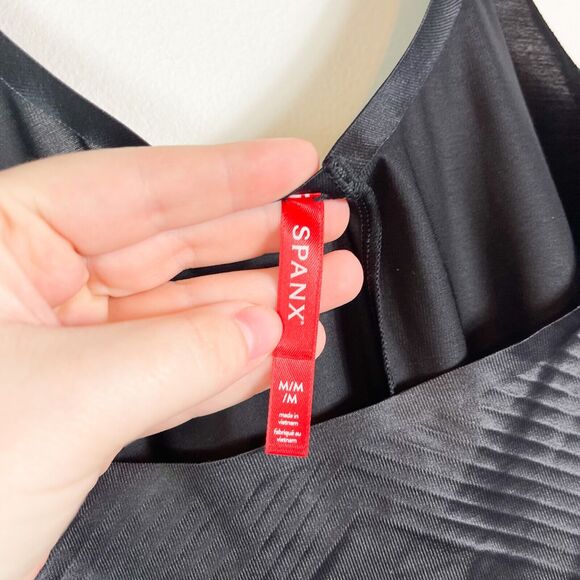 Spanx NWT Thinstincts 2.0 Open-Bust Mid-Thigh Bodysuit Black 10235 Size M (184) - Picture 6 of 8